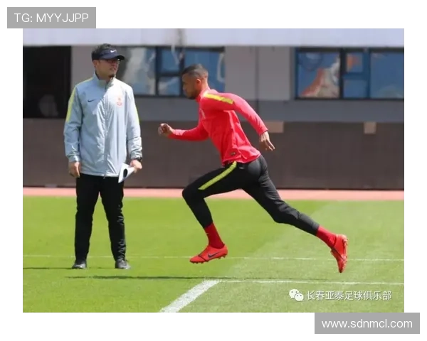 上海足球队选拔赛个人能力分析与表现评估总结